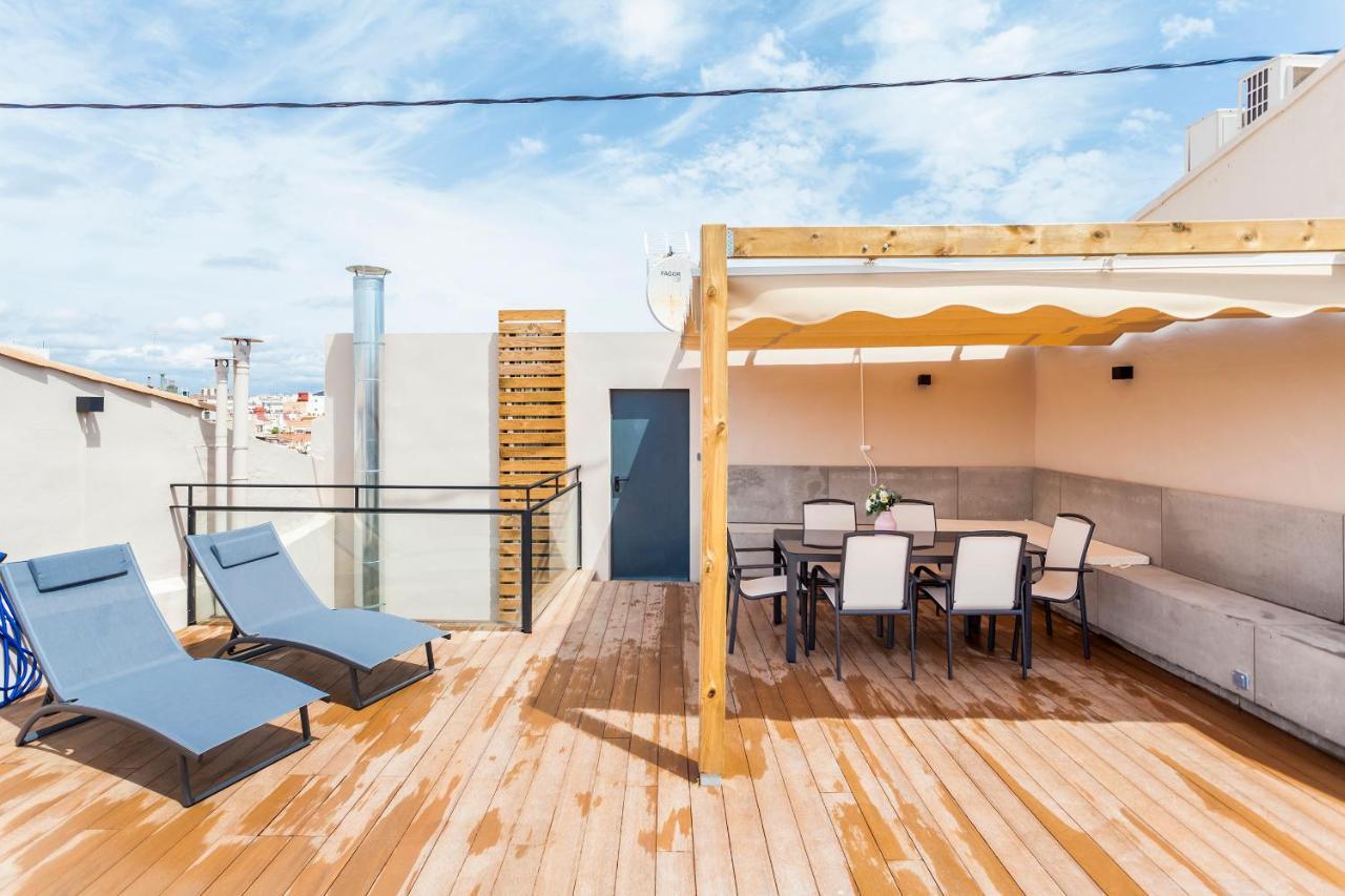 Puerto Beach Suites Valencia Exterior photo